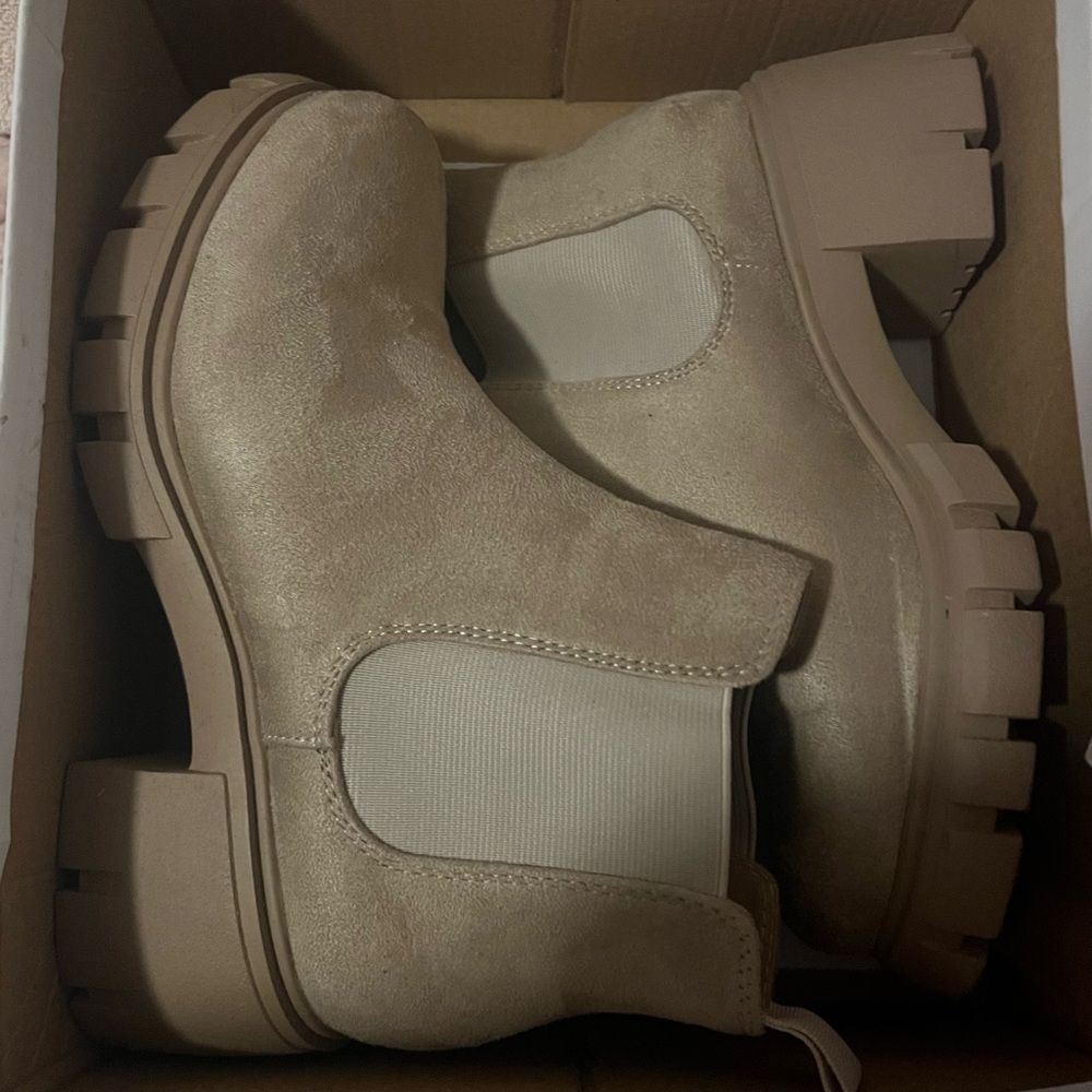Booties Soda
